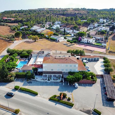 Hotel & Restaurant Figueres Parc Los Hostalets de Llers Екстериор снимка
