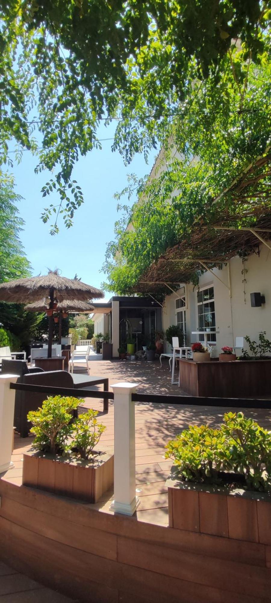 Hotel & Restaurant Figueres Parc Los Hostalets de Llers Екстериор снимка