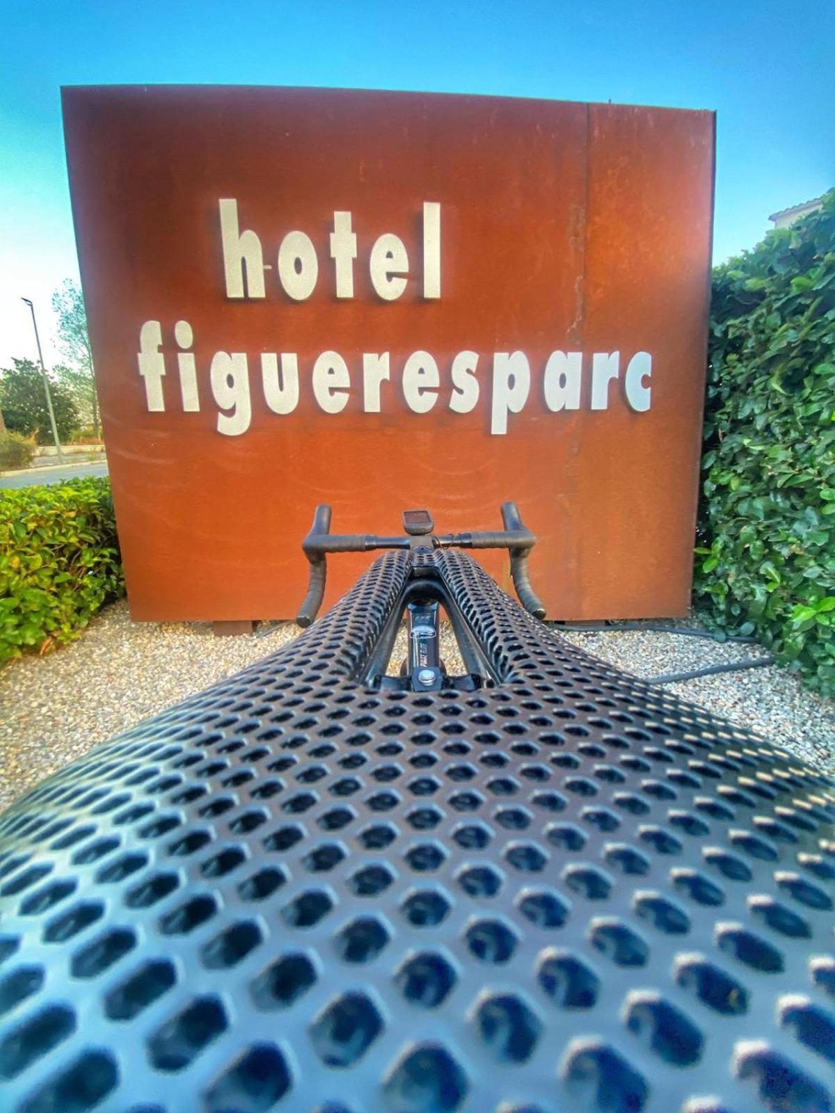 Hotel & Restaurant Figueres Parc Los Hostalets de Llers Екстериор снимка