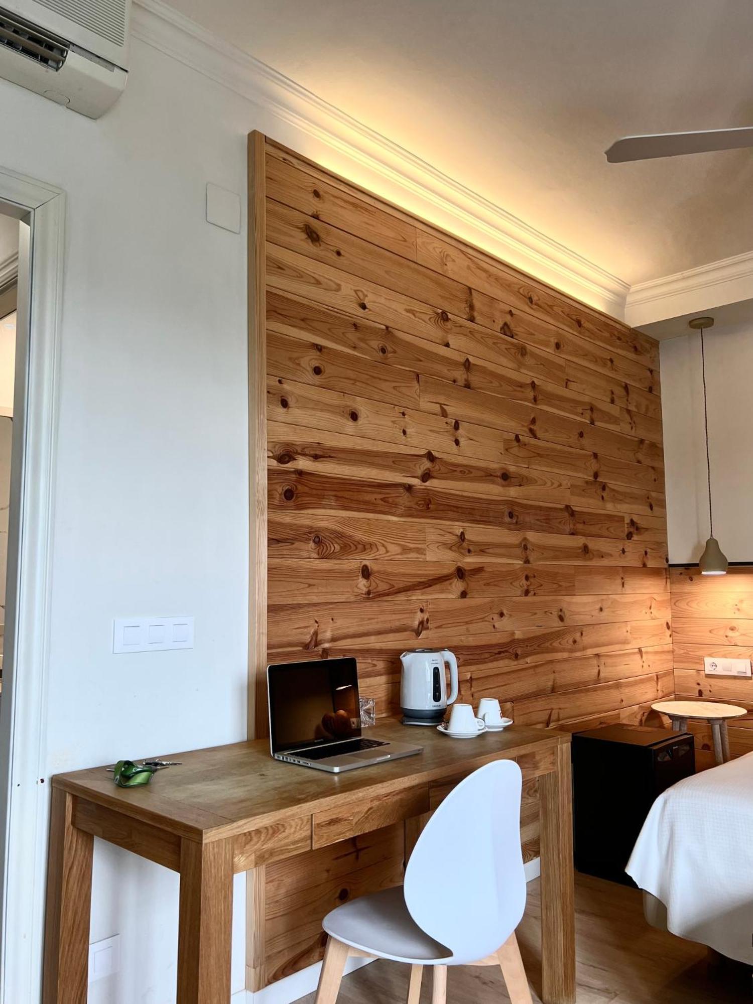 Hotel & Restaurant Figueres Parc Los Hostalets de Llers Екстериор снимка