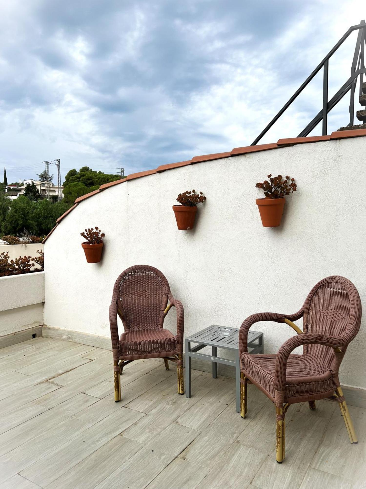 Hotel & Restaurant Figueres Parc Los Hostalets de Llers Екстериор снимка